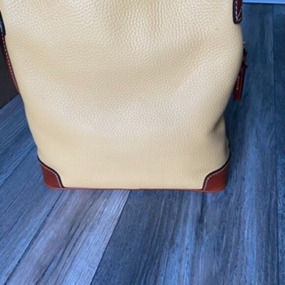 Dooney & Bourke Pebble Leather Crossbody Yellow Mustard - Picture 6 of 8